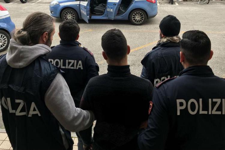 Poliziotto ferito a Viareggio, fermato pusher