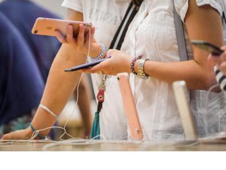Tre giorni senza smartphone. La sfida raccolta da quasi 500 studenti delle scuole superiori del modenese