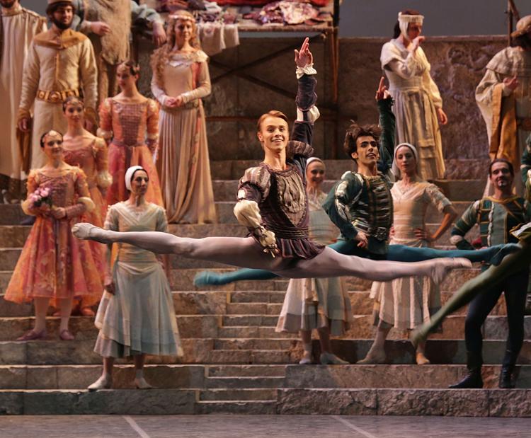 La stella scaligera Timofej Andrijashenko si esibirà il 27 aprile e il 4 maggio alla Royal Opera House di Londra in 'Romeo e Giulietta' di MacMillan 