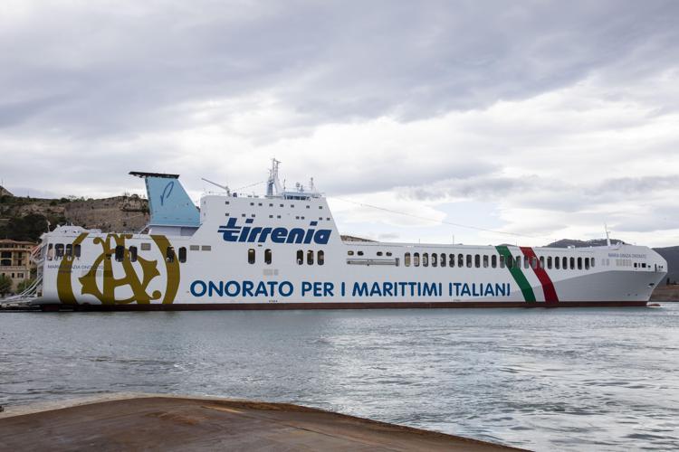 Onorato Armatori, a Portoferraio nave-manifesto per i marittimi italiani
