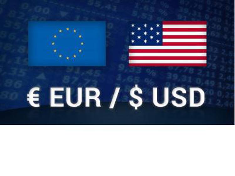 Previsioni quotazione cambio Euro-Dollaro: cosa dicono gli esperti?