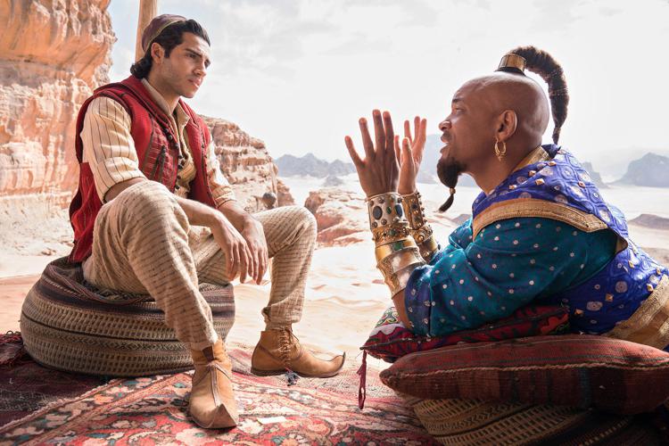 Mena Massoud e Will Smith in 'Aladdin'  (foto Daniel Smith, Walt Disney Pictures)