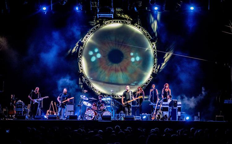 Pink Floyd Legend, la storica band che accompagna live  'Shine. Pink Floyd Moon', lo spettacolo in scena al Teatro Olimpico, la prossima stagione, firmato da Micha van Hoecke.