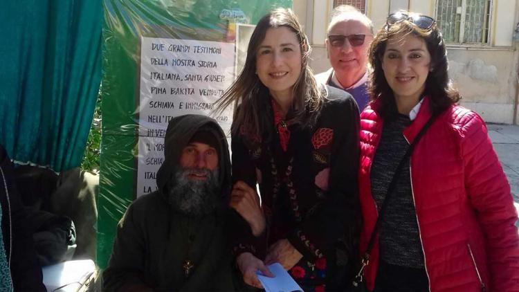Migranti: missionario laico in sciopero fame da due settimane, oggi visita Claudia Koll
