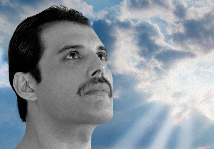 Freddie Mercury sulla cover di 'Time waits for no one'
