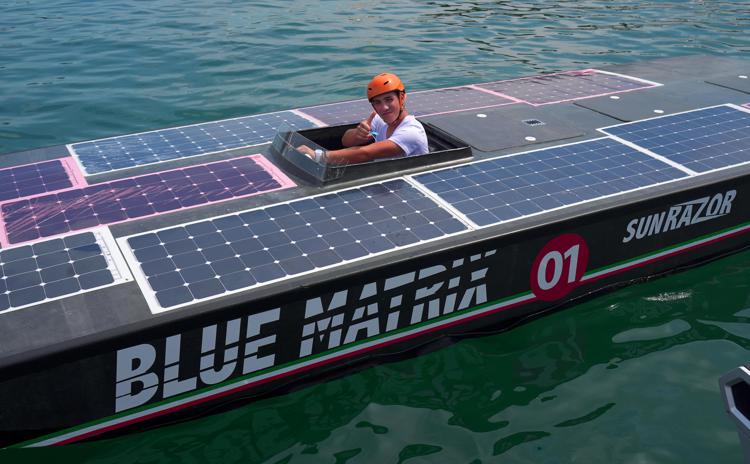 Sostenibilità: SunRazor 01, l'imbarcazione solare e hi-tech tutta italiana