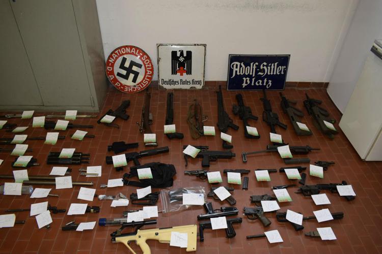 Alcune delle armi sequestrate dalla Polizia di Torino