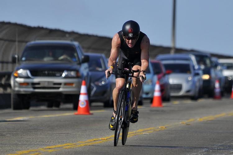 Lance Armstrong (foto Xinhua)
