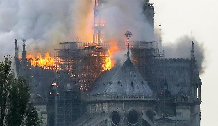 L'incendio a Notre Dame - Afp