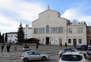 Padre Pio, lettera aperta del figlio di Brunatto: "Non offendete sua memoria" Padre Pio, lettera aperta del figlio di Brunatto: "Non offendete sua memoria"