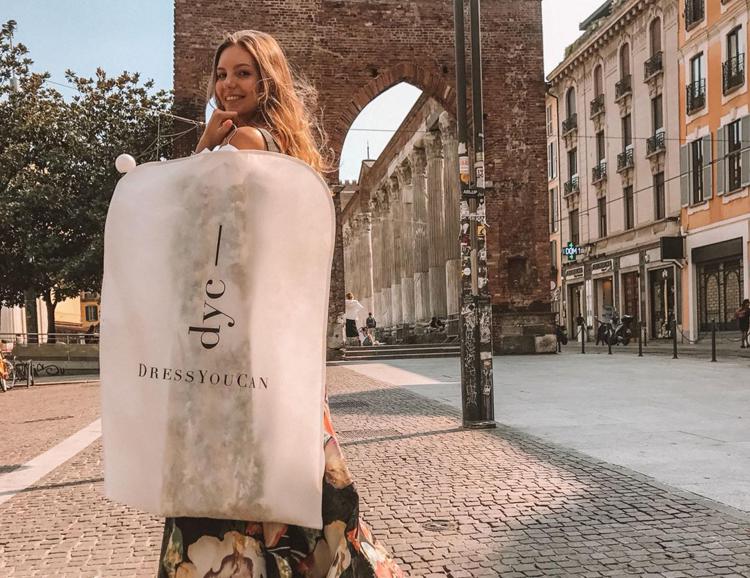 Moda: arriva il 'fashion renting', noleggio vestiti griffati esplode anche in Italia