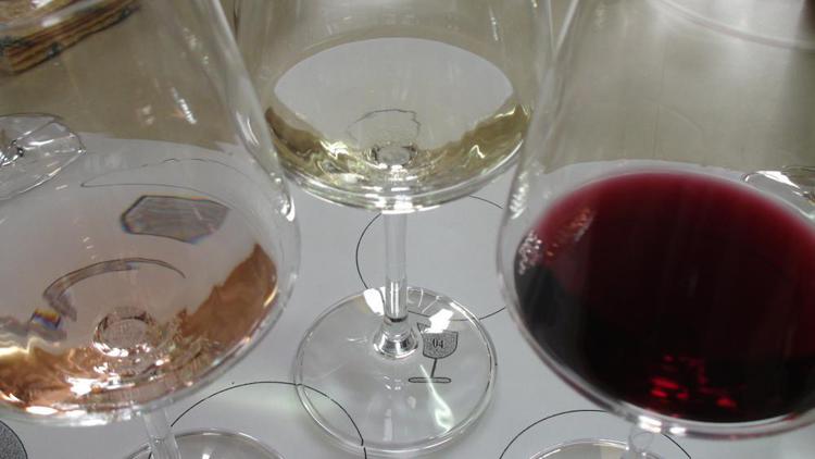 Francia: rubano oltre 400mila euro di vini pregiati in ristorante stellato