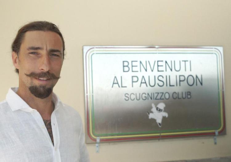 'Fai Brumotti per l’Italia', tappa a Napoli