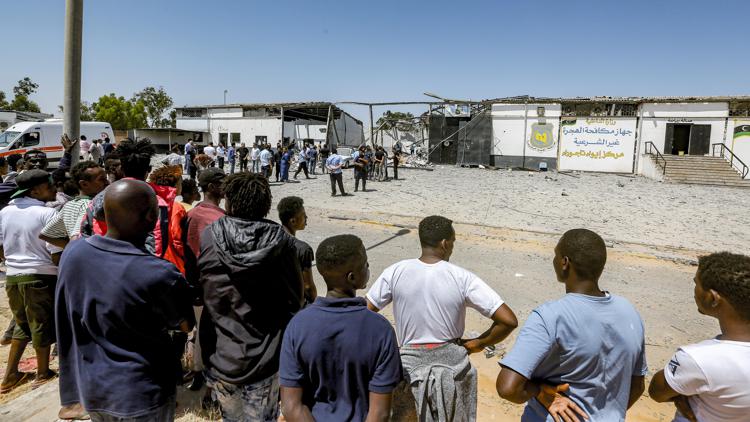 un centro migranti in Libia (Afp) - AFP