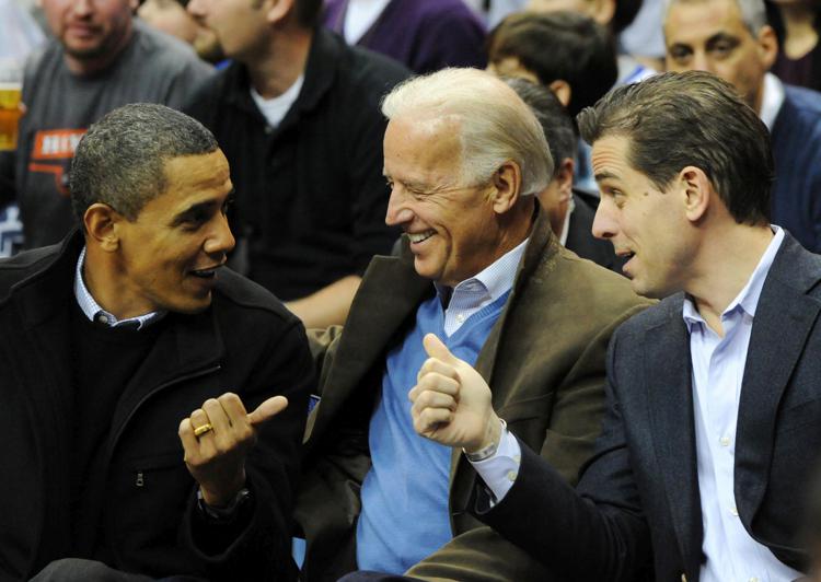Barack Obama, Joe Biden e Hunter Biden (Fotogramma)  