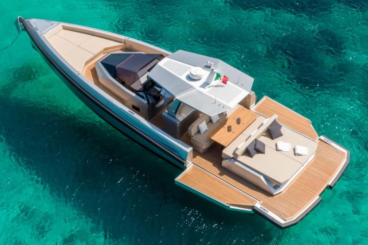 Cannes Yatching Festival, Ferretti Group brilla con una flotta di 26 yacht