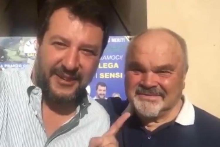 Matteo Salvini e l'elettore Luigi (fermo immagine)