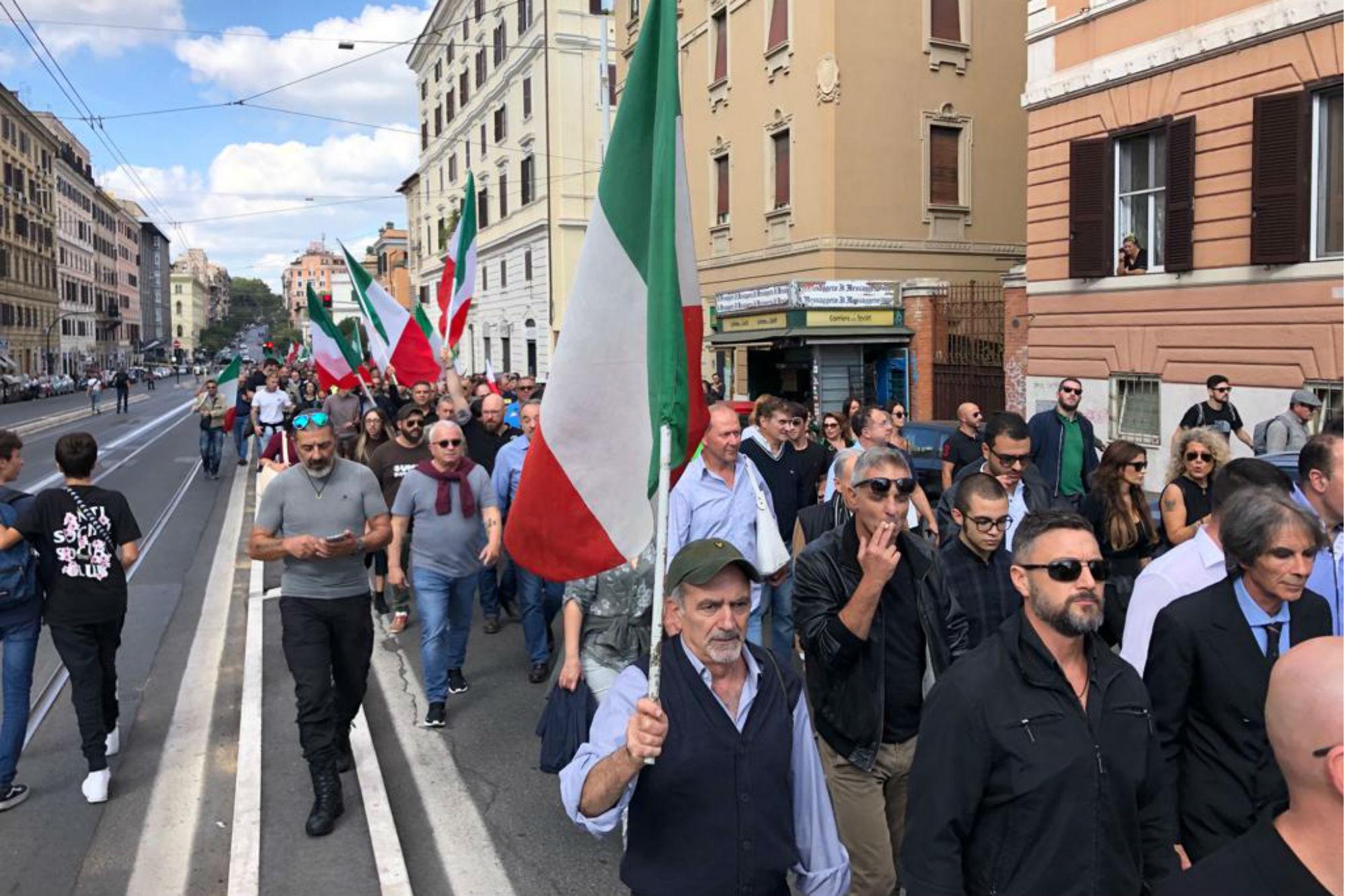 Sostenitori Casapound verso San Giovanni (Foto AdnKronos)