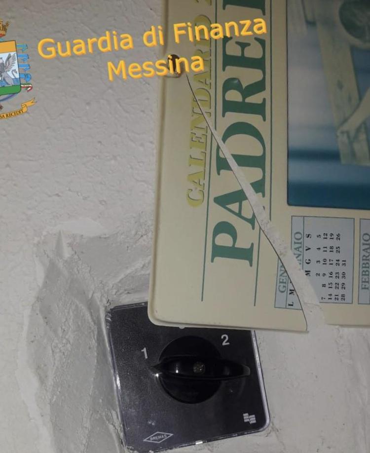 Messina: Scoperto dalla Gdf un allaccio abusivoalla rete elettrica, una denuncia