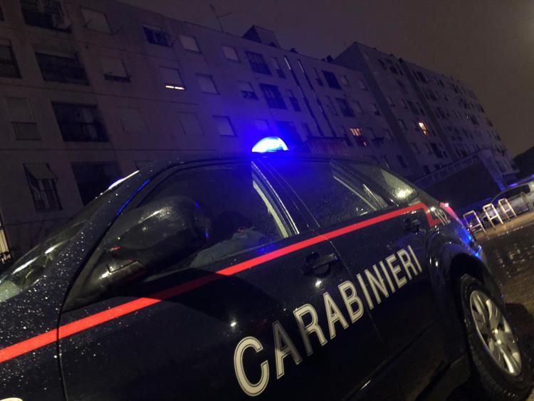 Roma, spacca vetri auto a mani nude: arrestato 'pugno d'acciaio'