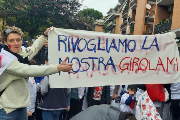 Bimbi, genitori e docenti in piazza per riapertura Girolami a Roma