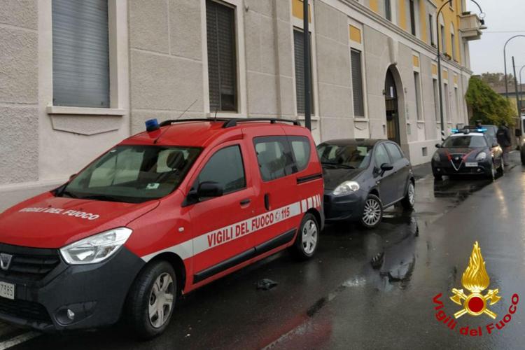Incendio in appartamento a Milano, morti due ragazzi