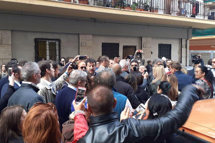Matteo Salvini a Ostia (Foto Adnkronos)