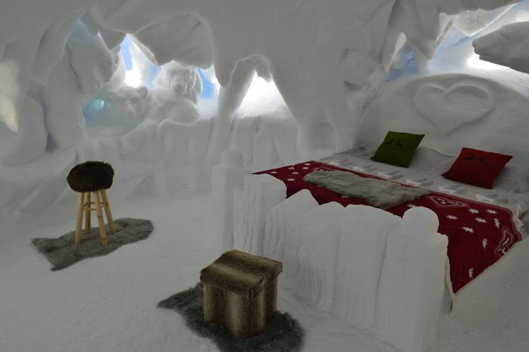 Turismo: ghiacciaio Presena, dormire a 2.750 mt in un igloo
