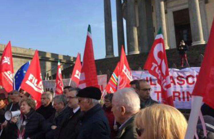 Torino in piazza contro l'antisemitismo