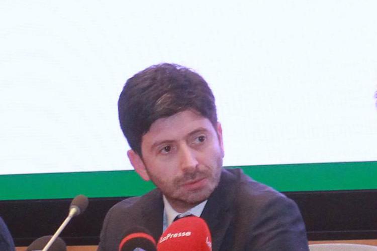 Il ministro della Salute, Roberto Speranza (Fotogramma)
