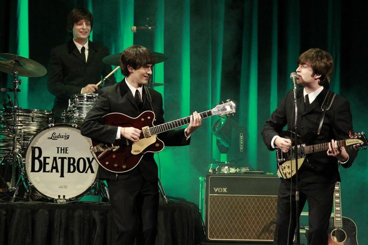 I 'Beatbox' riportano sul palco i Beatles