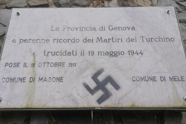 25 aprile, a Genova svastiche sulle targhe in memoria dei martiri del Turchino