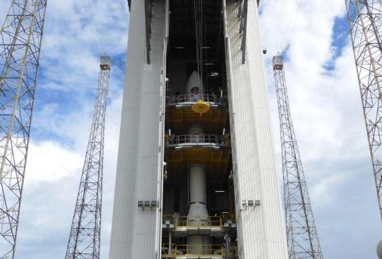 Vega VV16 su rampa lancio (Foto dal sito di AVIO) 