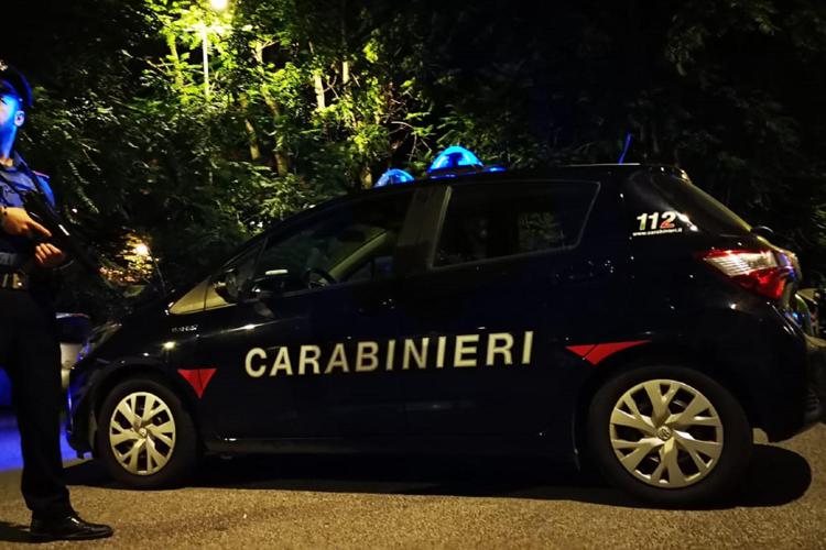 Modena, tenta di rubare auto con bimbo a bordo