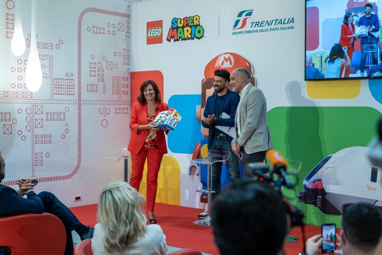 LEGO Italia e Trenitaliainsieme per l’arrivo di LEGO Super Mario