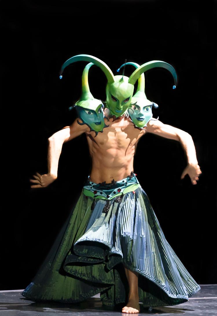 Moda: Capucci 'sfila' a Spoleto con 'Le creature di Prometeo'