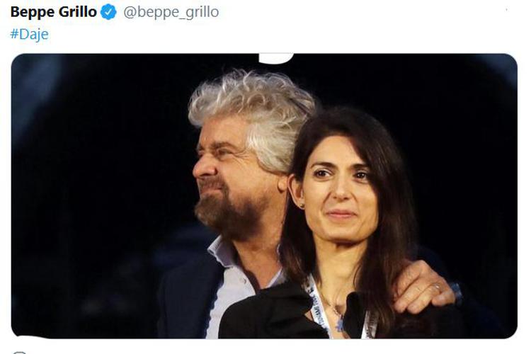 Foto dal profilo Twitter di Beppe Grillo