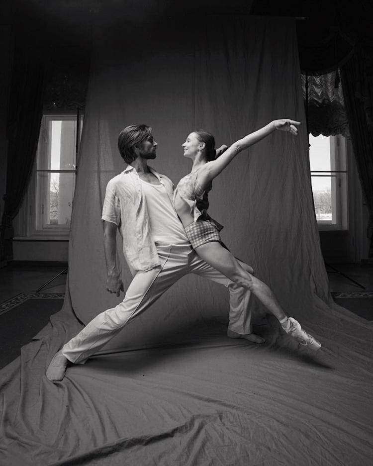 La coppia di danzatori Maria Kochetkova e Sebastian Kloborg, tra le étoiles ospiti del gala internazionale in programma al Lirico di Cagliari  il 13 e il 14 agosto. - (foto Andrej Uspenski)