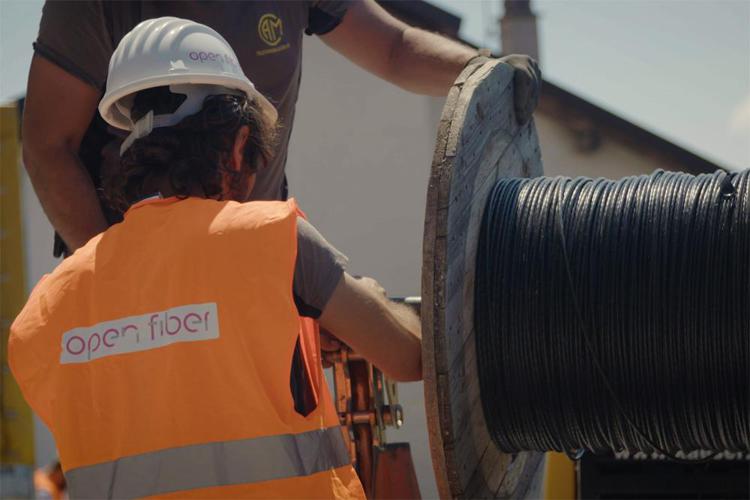 Open fiber porta fibra a Caserta, investimento di 8 mln