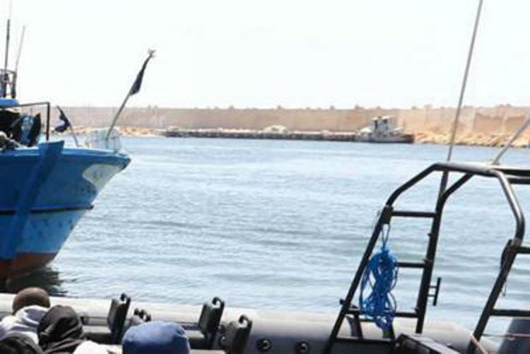 Fishermen held off Libya 'in touch with Italian govt'