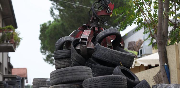 Rifiuti: Ecopneus, 114mila t. di pneumatici raccolte da inizio anno