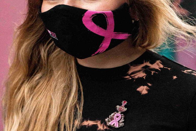 Riparte 'Pinktober', raccolta fondi per la ricerca sul tumore al seno