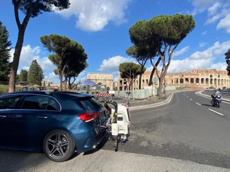 Arrivano a Roma i test emissioni Mercedes e Bosch, diesel 'assolti'