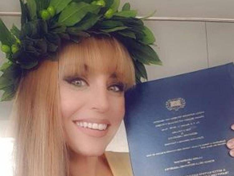 la modella Georgia Viero nel giorno della sua seconda laurea