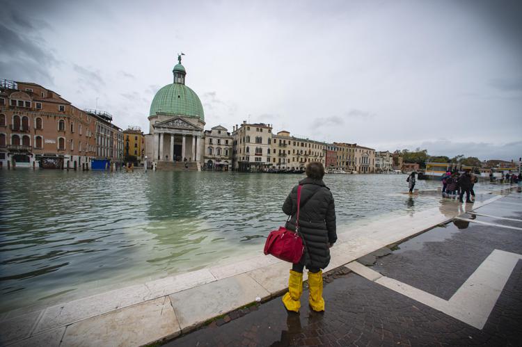 **Clima: a Venezia dal '50 escalation paurosa acqua alta**