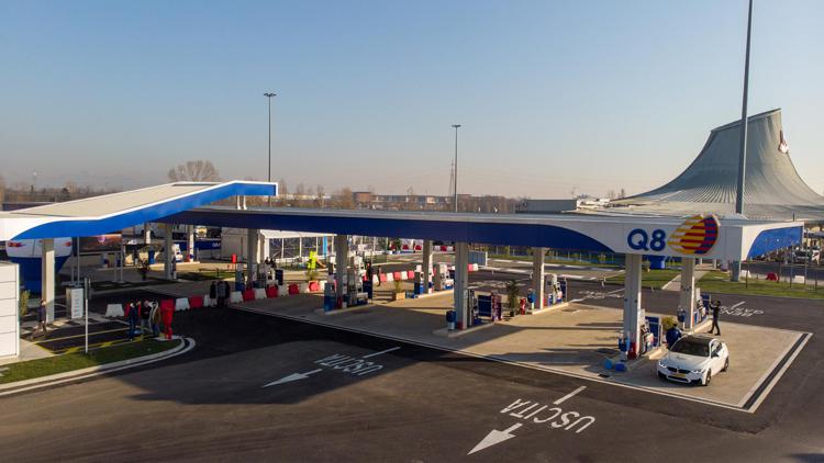 Accordo Regione Lombardia con Q8, più ricariche per carburanti a basso impatto