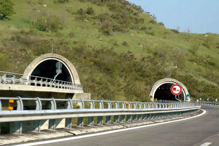 Anas, nuovo bando da 80 mln per manutenzione ponti, viadotti e gallerie