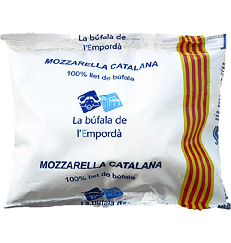 Falsa mozzarella di bufala catalana, denunciato caseificio spagnolo