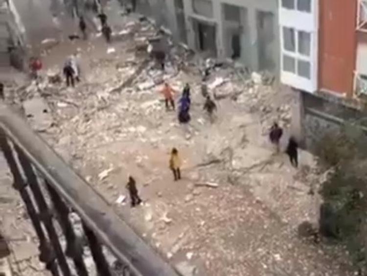 Madrid, esplosione distrugge palazzo: 3 morti