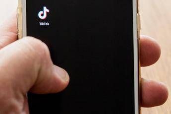 TikTok, reclamo all'Ue dei consumatori europei: anche Altroconsumo in campo